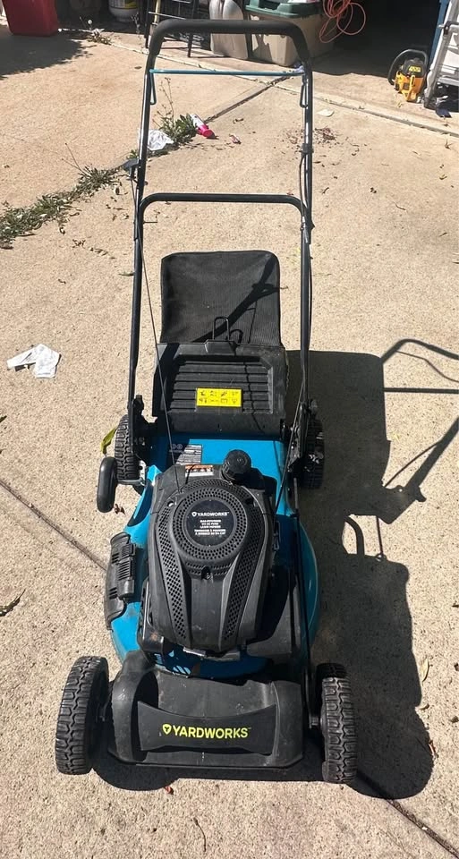 Yard works 174 CC push bag mower - photo 2