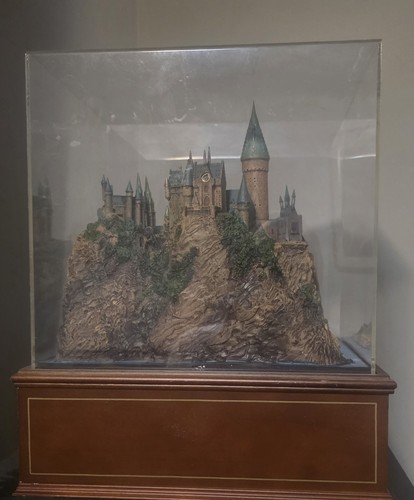 Rare Harry Potter Years 1-6 Hogwarts Castle Collector’s Edition - photo 3