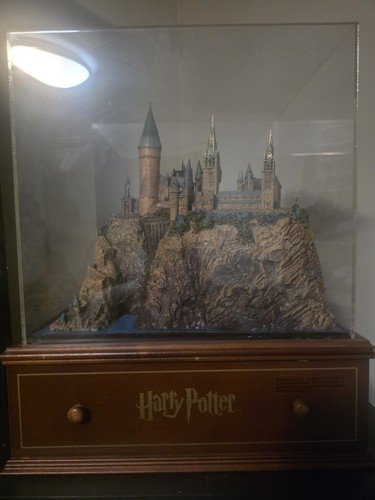 Rare Harry Potter Years 1-6 Hogwarts Castle Collector’s Edition - photo 4