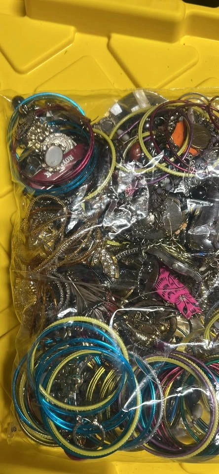 Large Lot of craft items - jewelry, coins, hairband and other bi - photo 2
