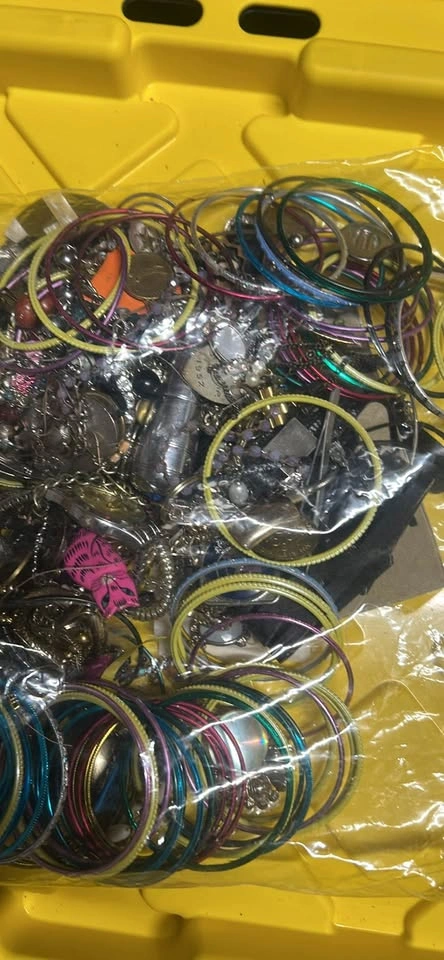 Large Lot of craft items - jewelry, coins, hairband and other bi - photo 3