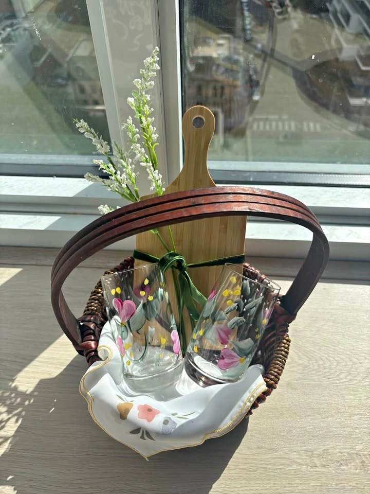 The Sundowner Sip & Serve Set