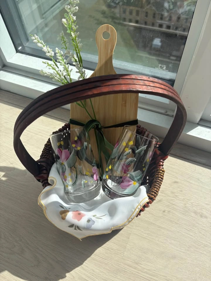 The Sundowner Sip & Serve Set - photo 3