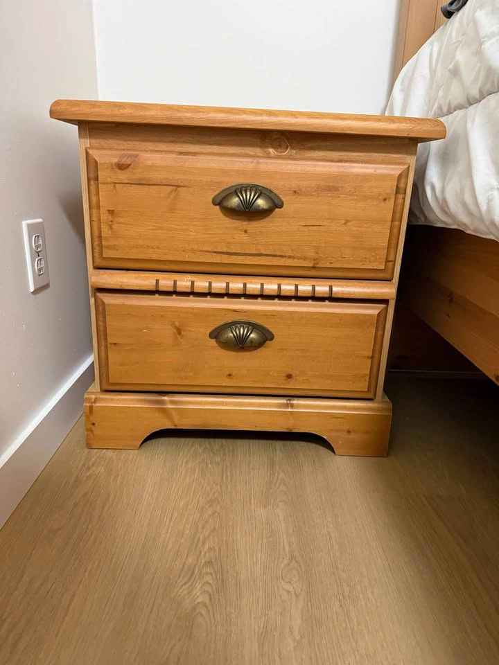 Dresser and nightstand set - photo 4