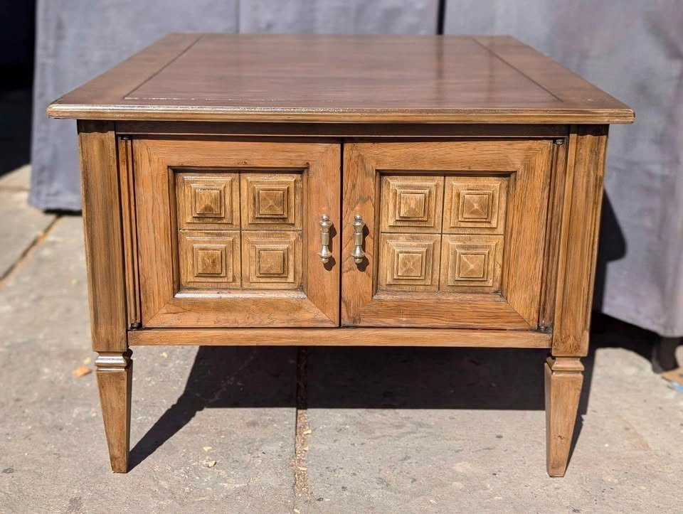 Vintage MCM Side Tables – Restored Pair – 25” Square - photo 4