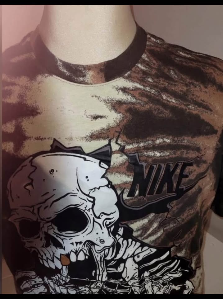 Nike Skull Graphic T-Shirt size Large - photo 2