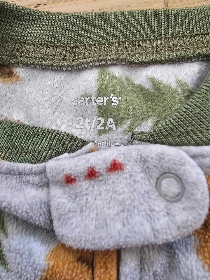 2T Carter's holiday fleece sleepers - photo 2