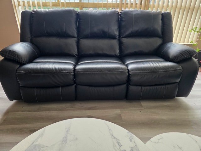 Ashley recliner sofa with love seat - photo 2