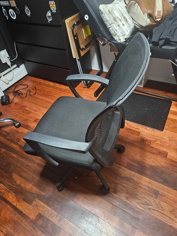 Black Mesh Back Office Chair - photo 4