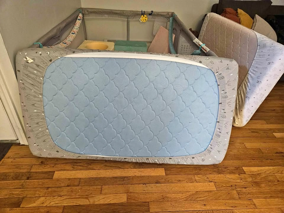 5-in-1 Convertible Full Size Baby Crib + 2 New Mattresses - photo 3