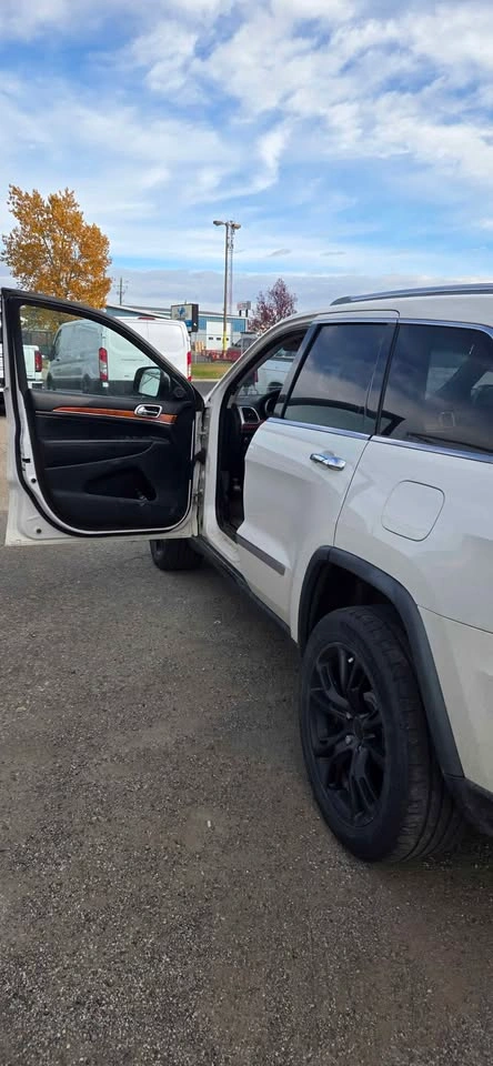 2011 Jeep Grand Cherokee - photo 3