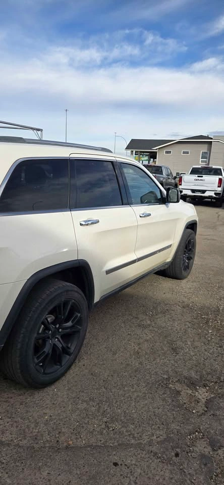 2011 Jeep Grand Cherokee - photo 5