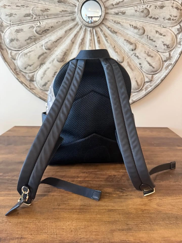 Authentic Coach Court Bee Print Backpack - photo 3