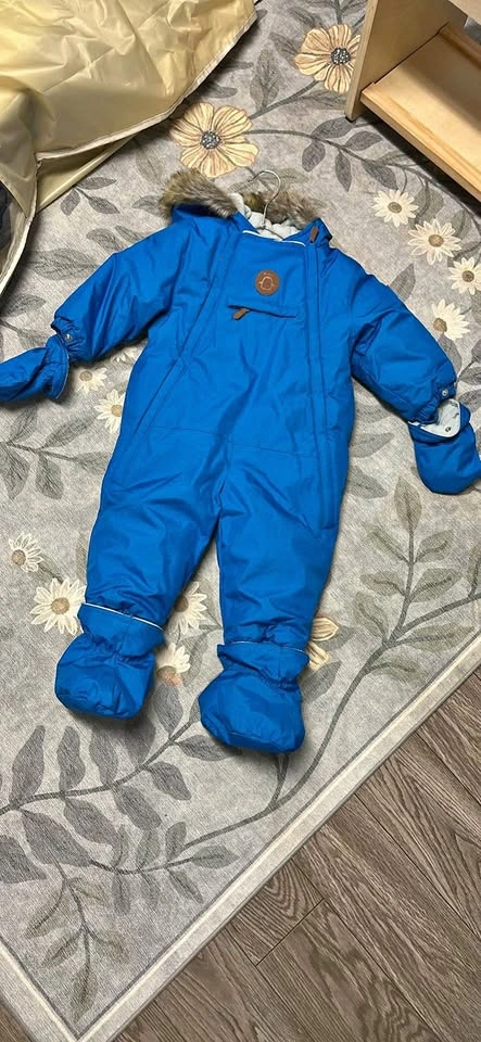 Brand New OshKosh B'gosh 18m Infant Snowsuit