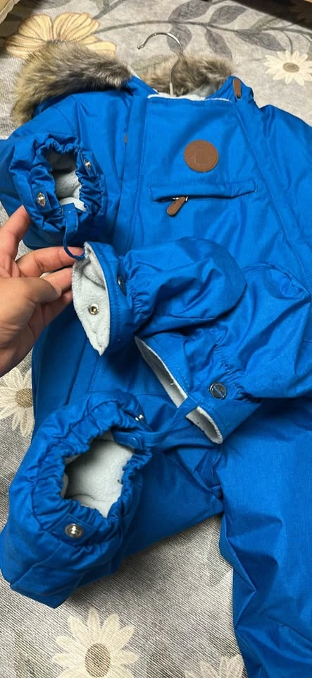 Brand New OshKosh B'gosh 18m Infant Snowsuit - photo 2