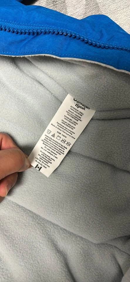 Brand New OshKosh B'gosh 18m Infant Snowsuit - photo 4
