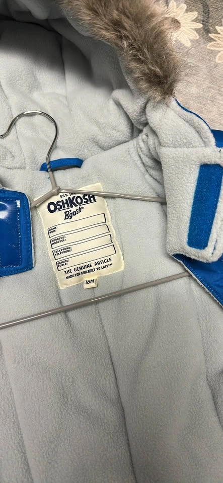Brand New OshKosh B'gosh 18m Infant Snowsuit - photo 5