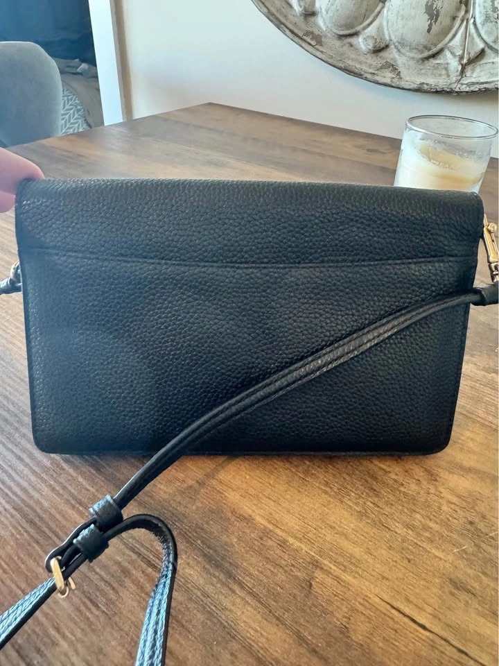 Authentic Coach Crossbody Clutch - photo 4