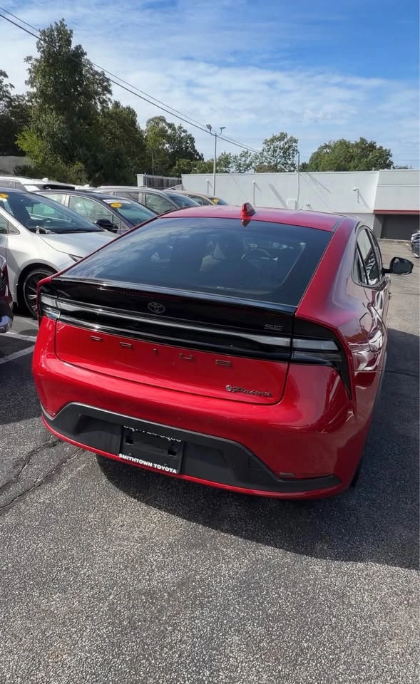 2024 Toyota Prius Prime · SE - photo 2