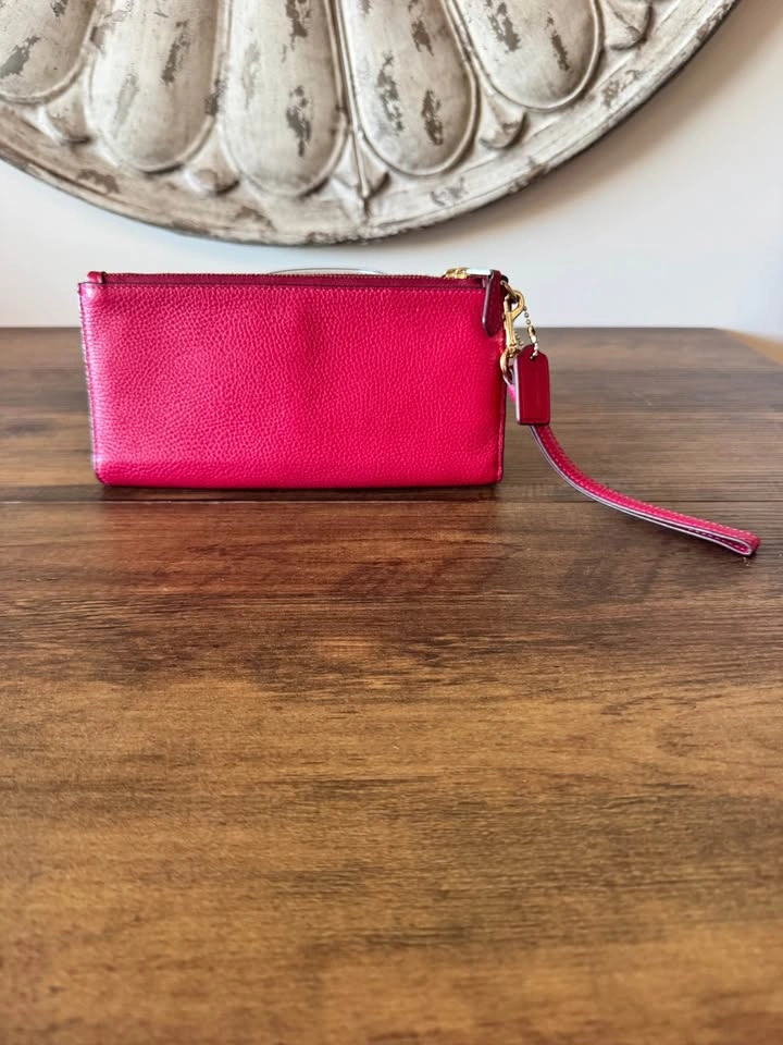 Authentic Coach Wristlet - photo 2