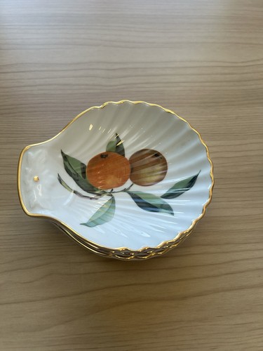 Vintage Royal Worcester Evesham Gold Shell Dishes - Set of 4 - photo 3