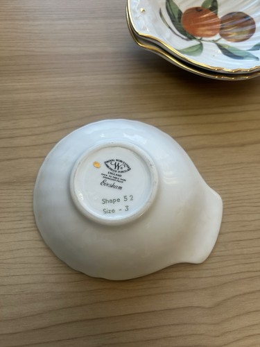Vintage Royal Worcester Evesham Gold Shell Dishes - Set of 4 - photo 4