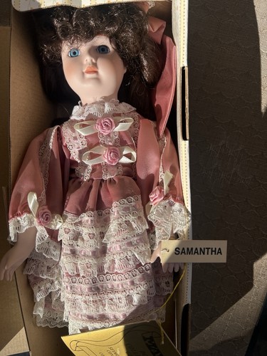 1989 Seymour Mann Samantha & Dawn Porcelain Dolls Lot of 2 - photo 3