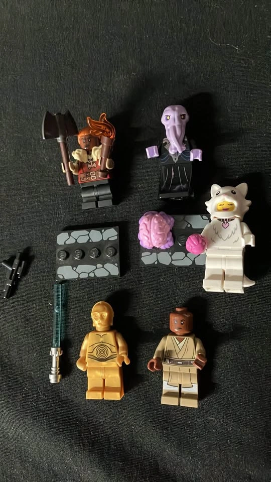Lego Figures Lot $25 - photo 2