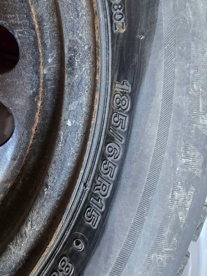 Set of 4 winter tires on rims for Toyota Scion iQ - photo 2