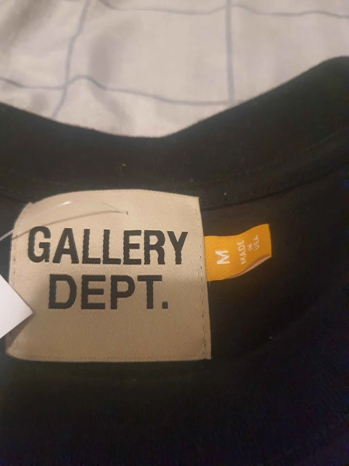 Gallery Debt T-shirt - photo 4