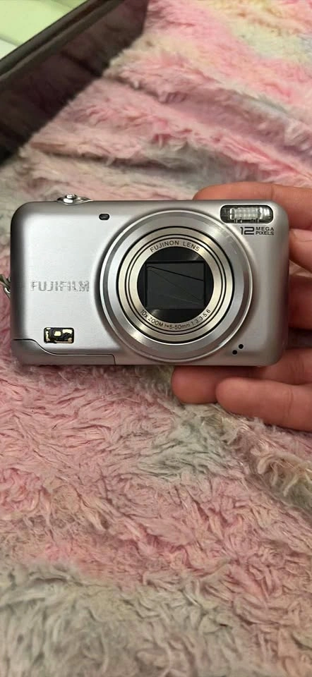 Fujifilm FinePix JZ300 Digital Camera – Silver