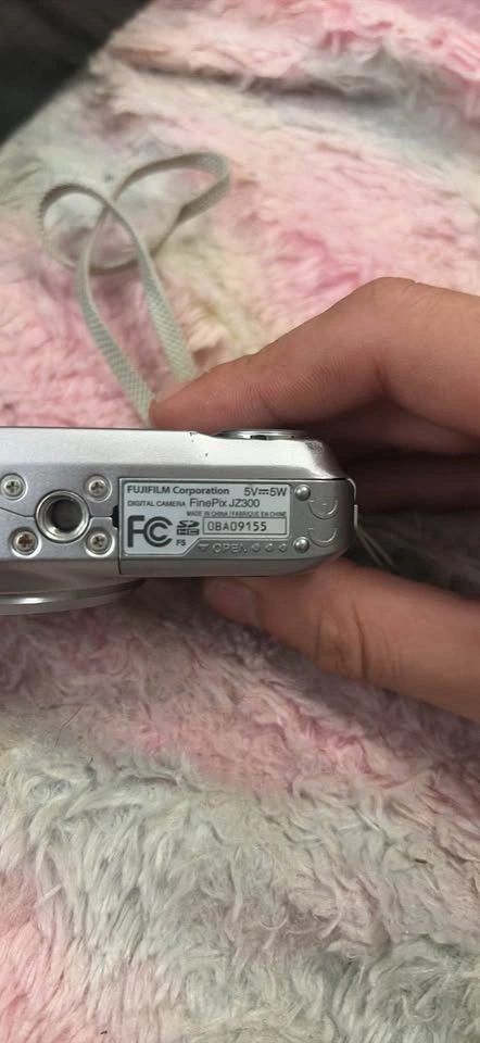 Fujifilm FinePix JZ300 Digital Camera – Silver - photo 2