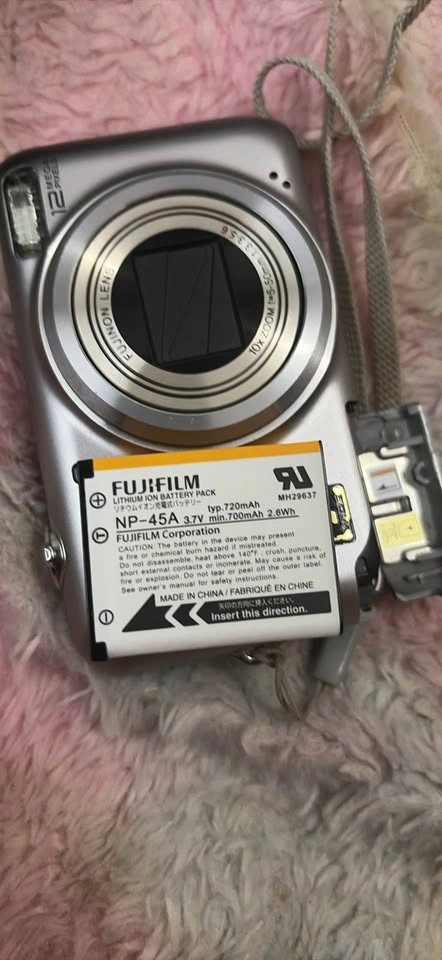 Fujifilm FinePix JZ300 Digital Camera – Silver - photo 3