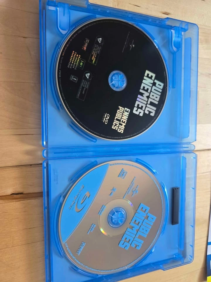 Public Enemies (Blu-ray/DVD) - photo 2
