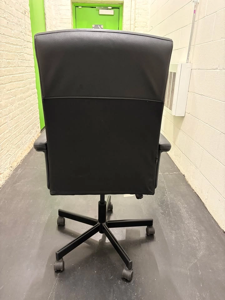Black High-Back Office Chair - photo 4