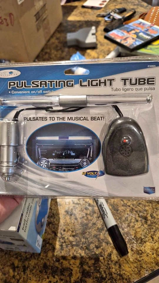 Pulsing music light for car