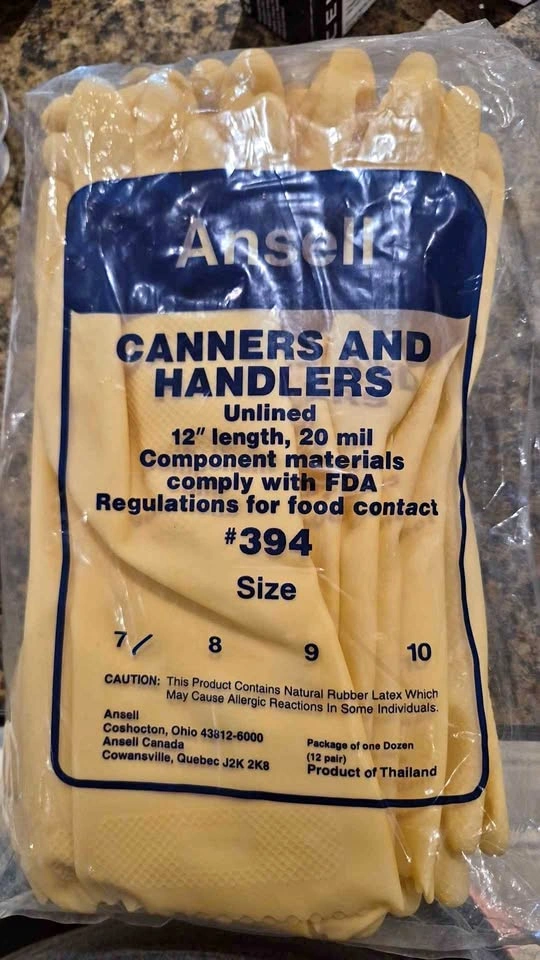 Extra heavy duty rubber gloves