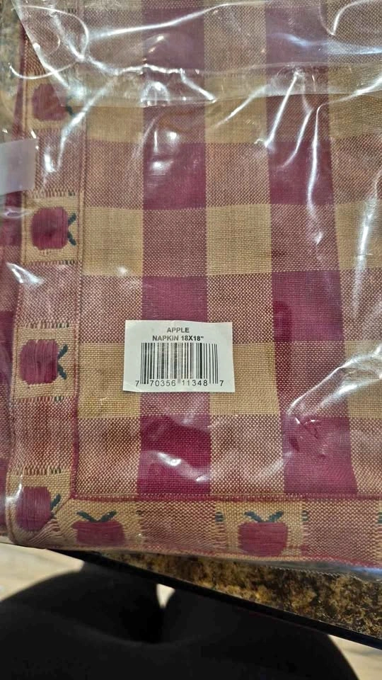 Apple boarder cloth napkins 12 pcs.