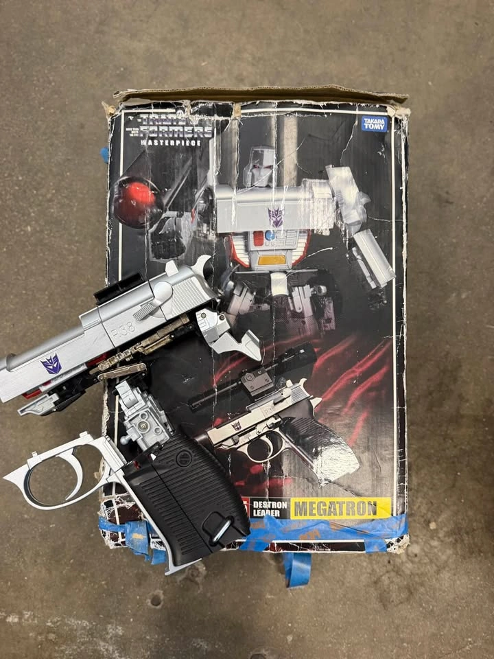 TRANSFORMERS Masterpiece MP-5 Megatron - Incomplete - photo 4