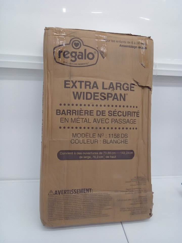 BRAND NEW REGALO EASY-OPEN METAL SAFETY GATE - photo 2