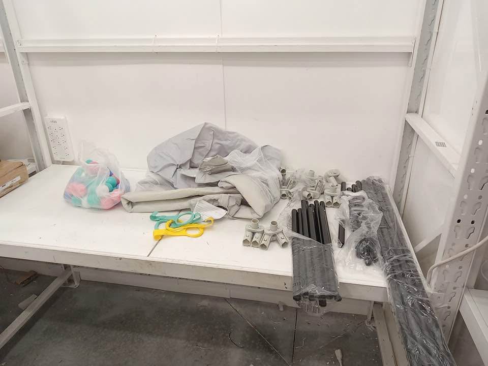 INFANS FOLDABLE INDOOR BABY PLAYPEN - 50" X 50" - GREY - photo 3