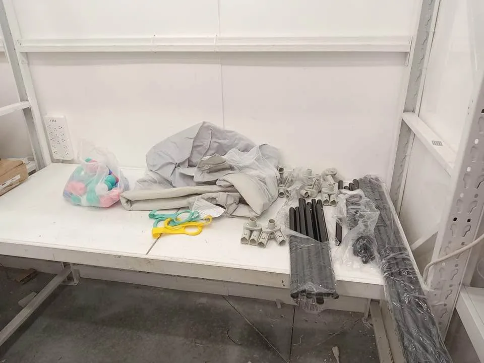 INFANS FOLDABLE INDOOR BABY PLAYPEN - 50" X 50" - GREY image indicator(3)