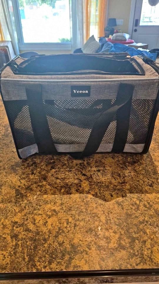Cat carrier