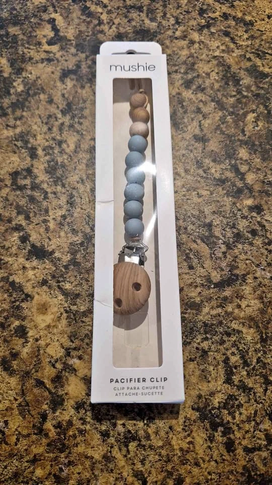 Bnib mushie pacifier clip