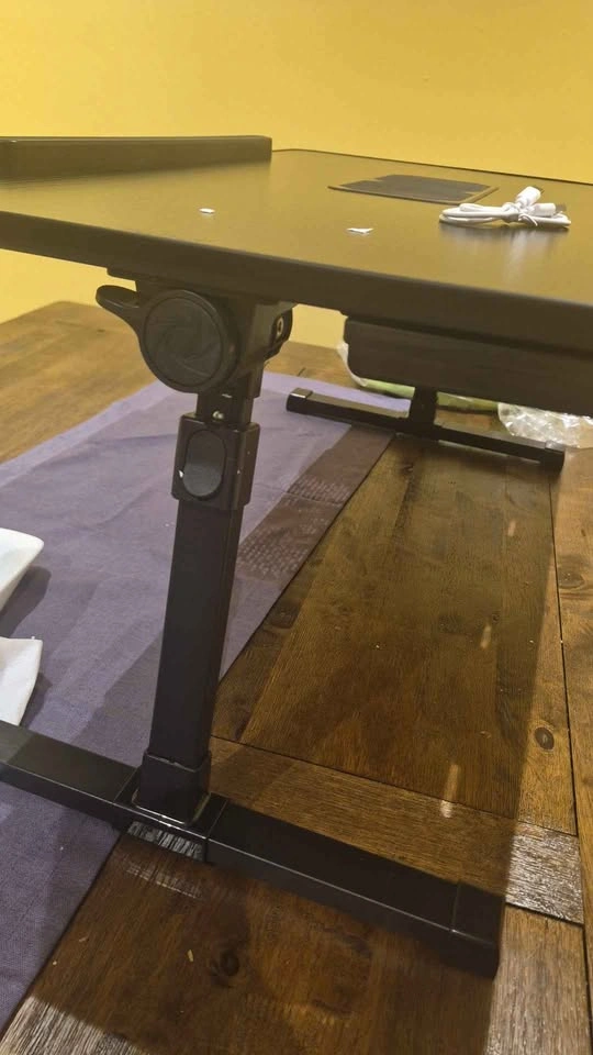 Adjustable laptop table with fan - photo 2