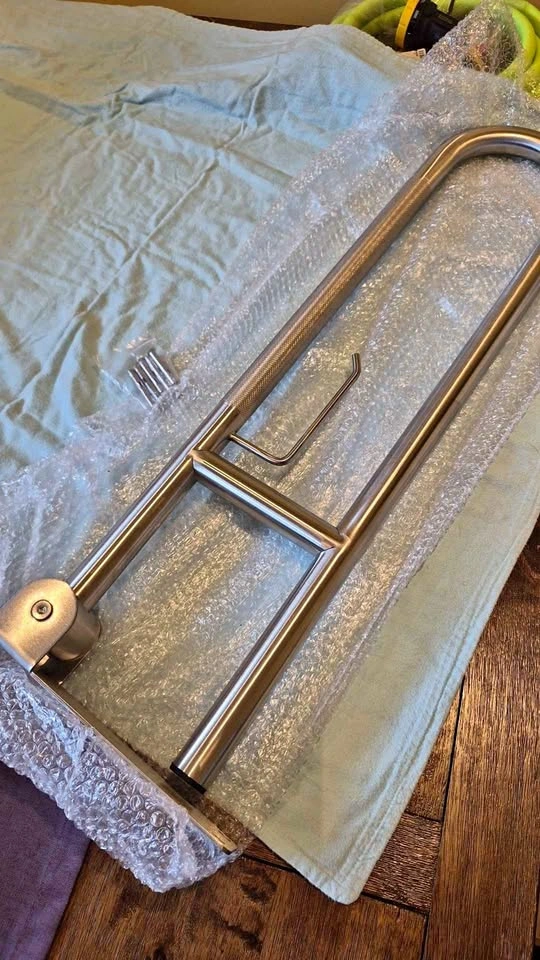 Extremely heavy duty toilet grab bar BNIB