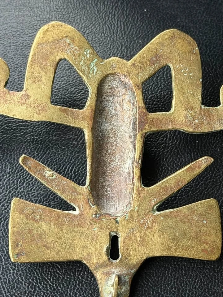 Vintage Brass Tairona Style Frog Pendant - photo 4