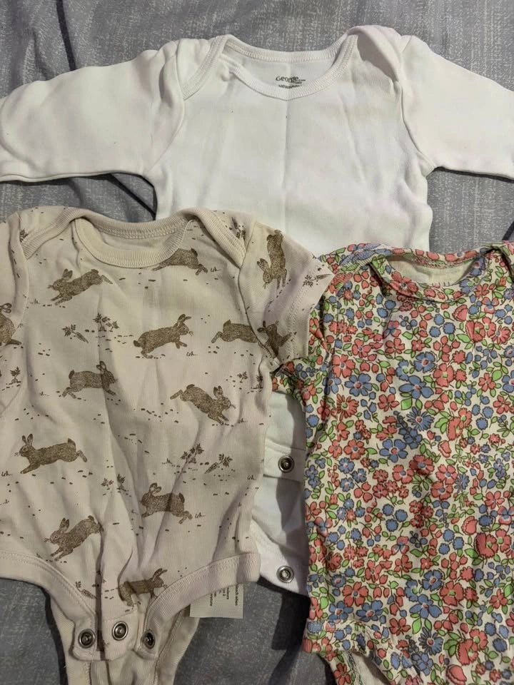 New born baby girl clothes - photo 4