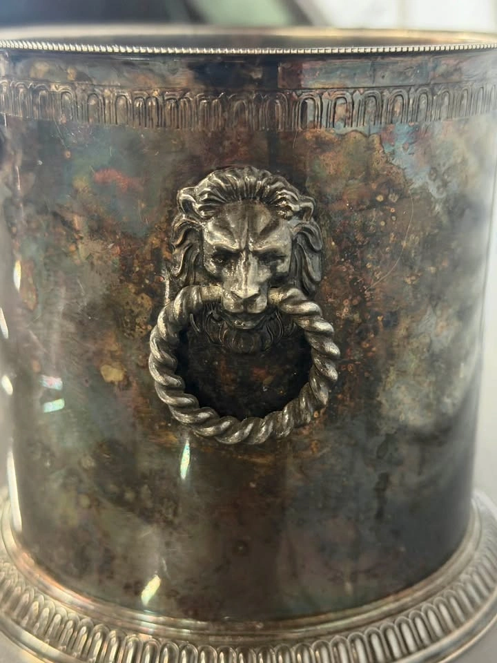 Vintage Silver-Plated Ice Bucket with Lion Head Handles - photo 4