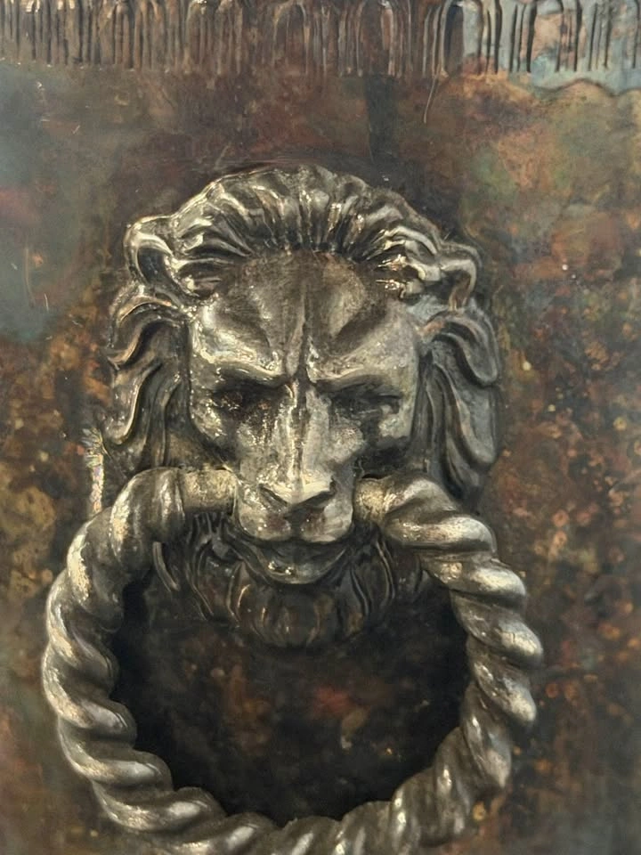 Vintage Silver-Plated Ice Bucket with Lion Head Handles - photo 5